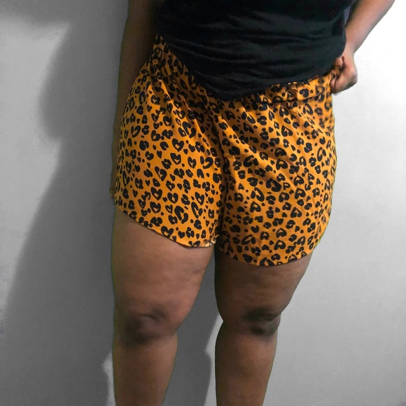 Yellow Print Paperbag Shorts - Picture 4 of 9